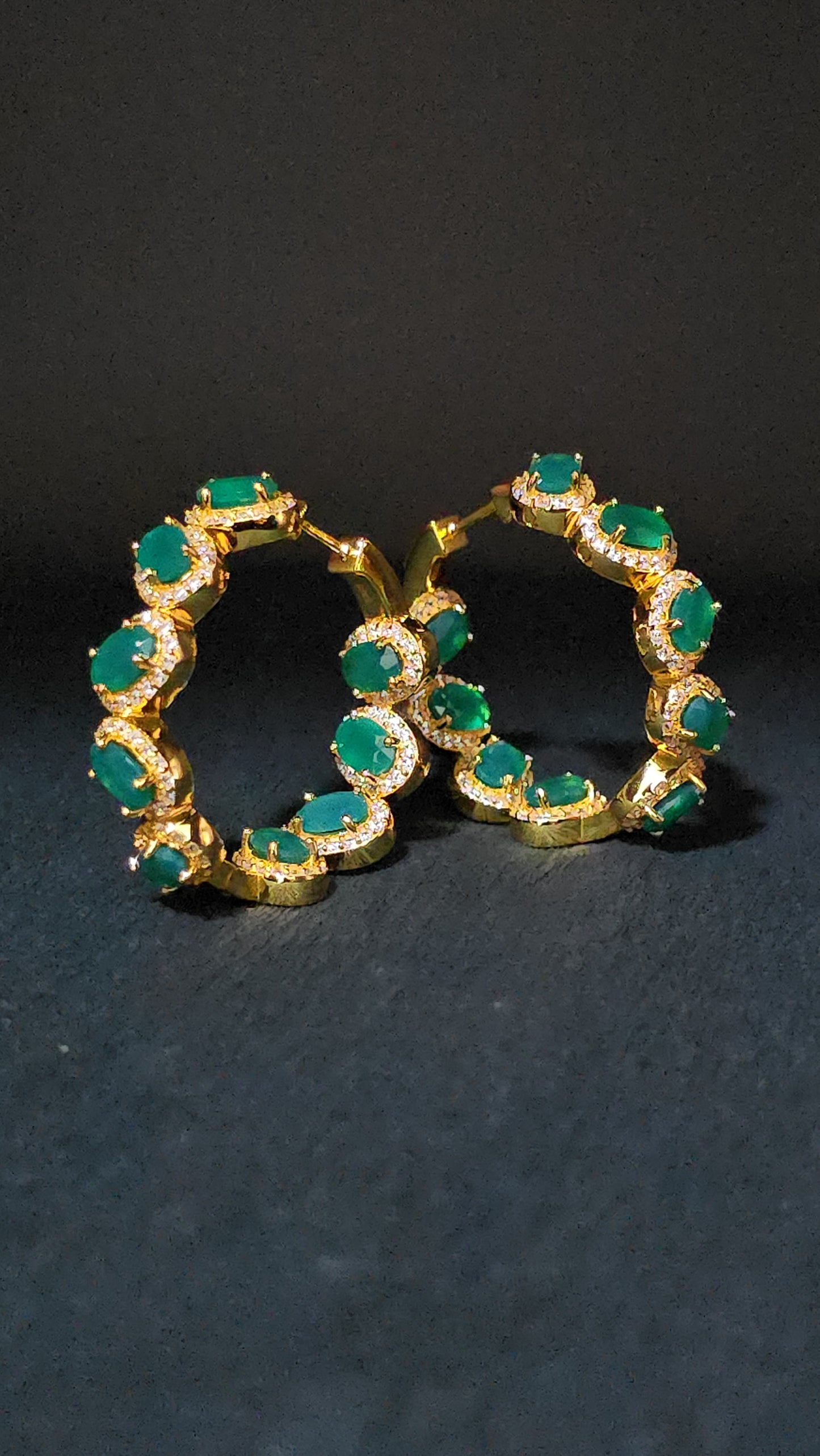 ELITE - NATURAL AGATE GEMSTONES HOOP EARRING PLATED IN YELLOW GOLD