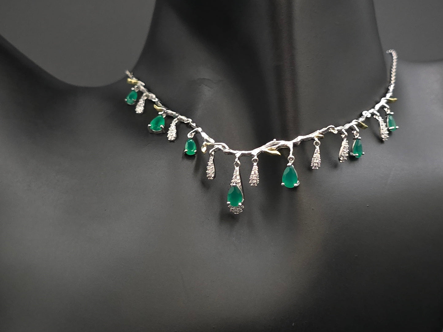 Nyssa - NATURAL AGATE GEMSTONE NECKLACE IN 925 STERLING SILVER